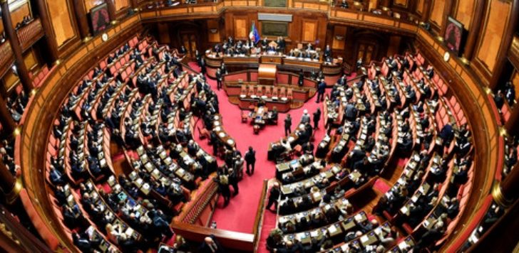 Questori della camera dei deputati funzioni e importanza for Struttura del parlamento italiano